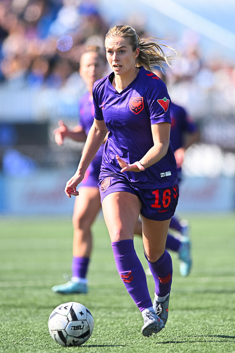 Jenaya Robertson in action during a match against the Montreal Roses